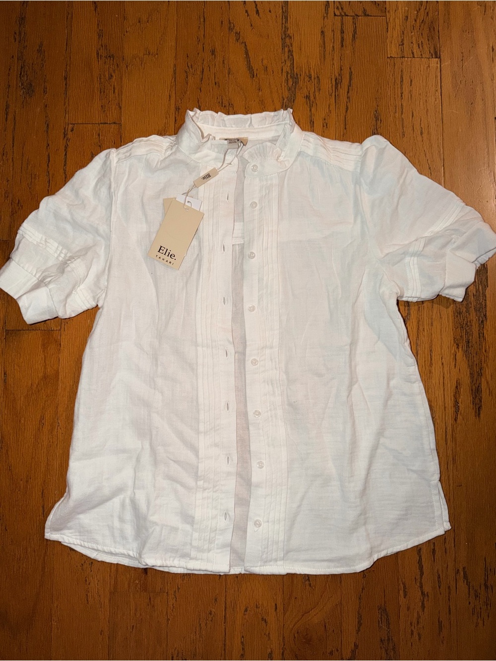 Elie Tahari White Short-Sleeve Button-Up Women’s blouse